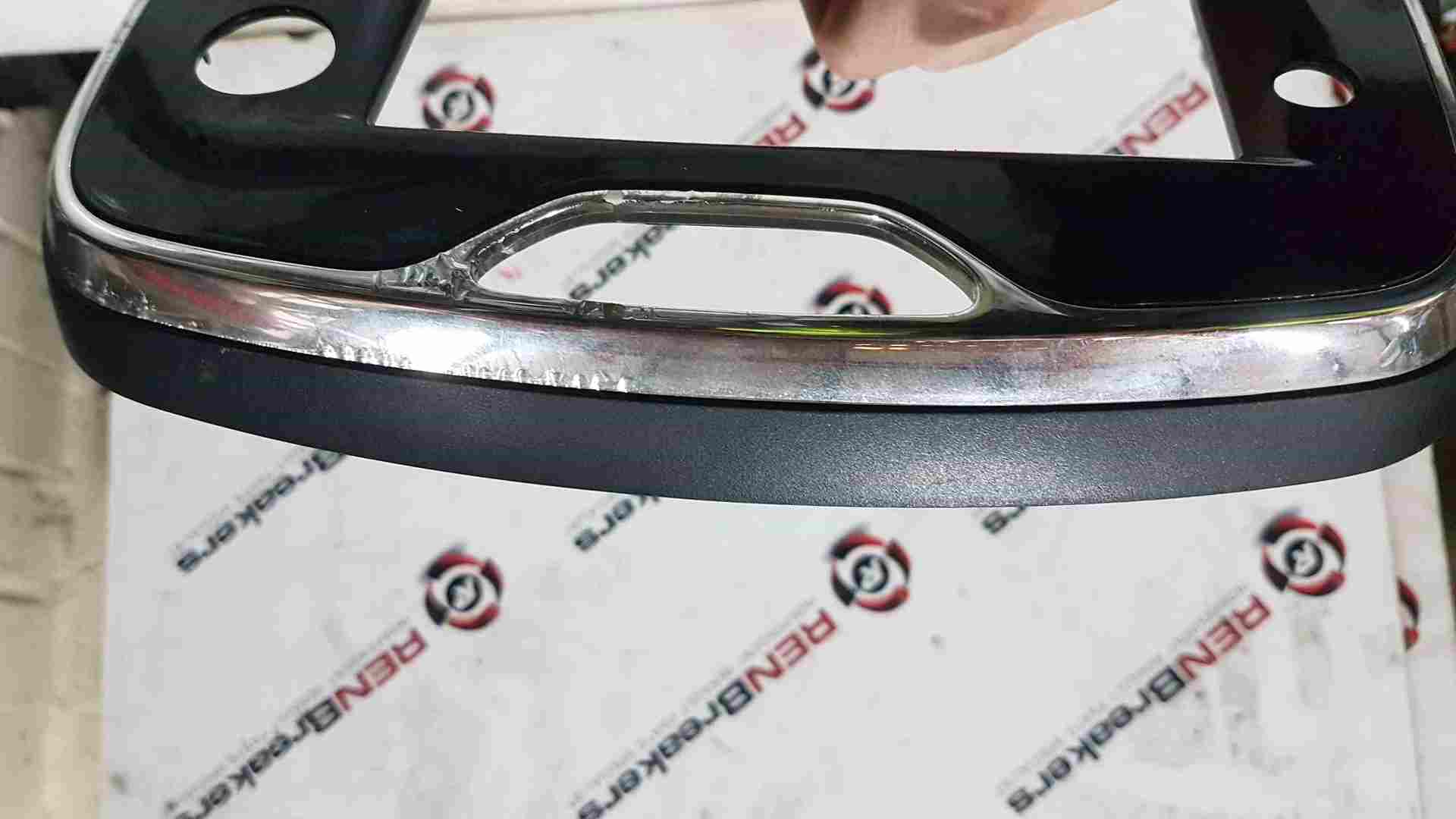 Thumb 5 Renault Clio MK4 2013-2019 Centre Dashboard Heater Display Surround Chrome Black