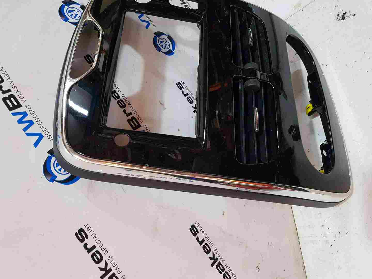 Thumb 3 Renault Clio MK4 2013-2019 Centre Dashboard Heater Display Surround Gloss Black