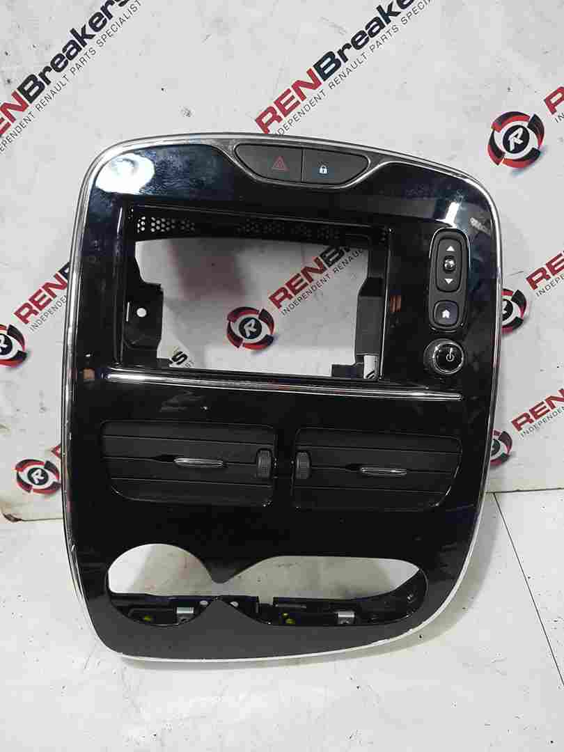 Thumb 2 Renault Clio MK4 2013-2019 Centre Heater Vent Surround Gloss Black