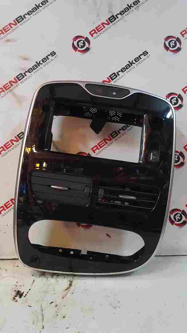 Thumb 8 Renault Clio MK4 2013-2019 Centre Heater Vents + Chrome Black Surround Trim