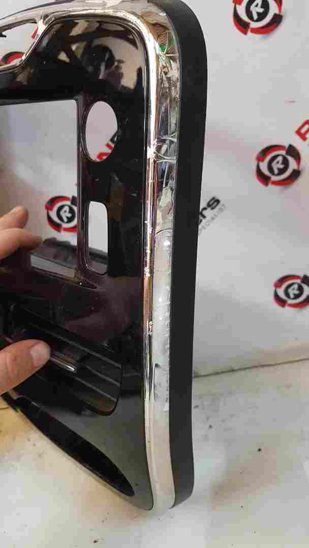Thumb 4 Renault Clio MK4 2013-2019 Centre Heater Vents + Chrome Black Surround Trim