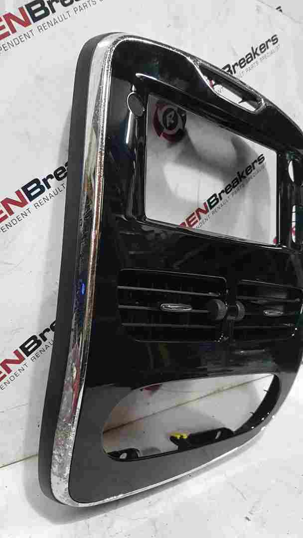 Thumb 2 Renault Clio MK4 2013-2019 Centre Heater Vents + Chrome Black Surround Trim