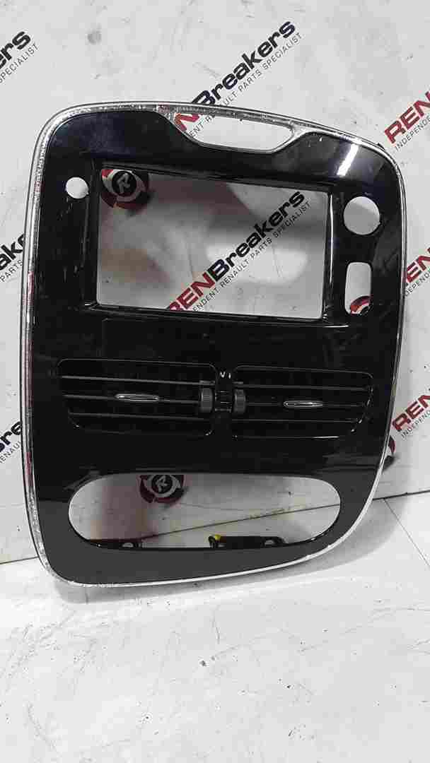 Thumb 7 Renault Clio MK4 2013-2019 Centre Heater Vents + Chrome Black Surround Trim