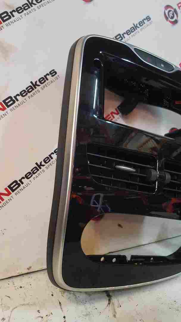Thumb 2 Renault Clio MK4 2013-2019 Centre Heater Vents + Chrome Black Surround Trim