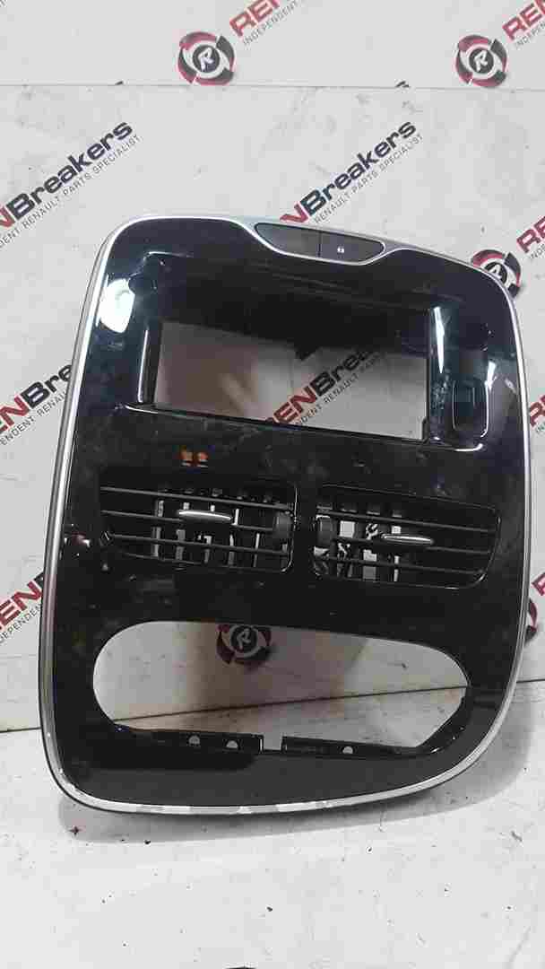 Renault Clio MK4 2013-2019 Centre Heater Vents + Chrome Black Surround Trim