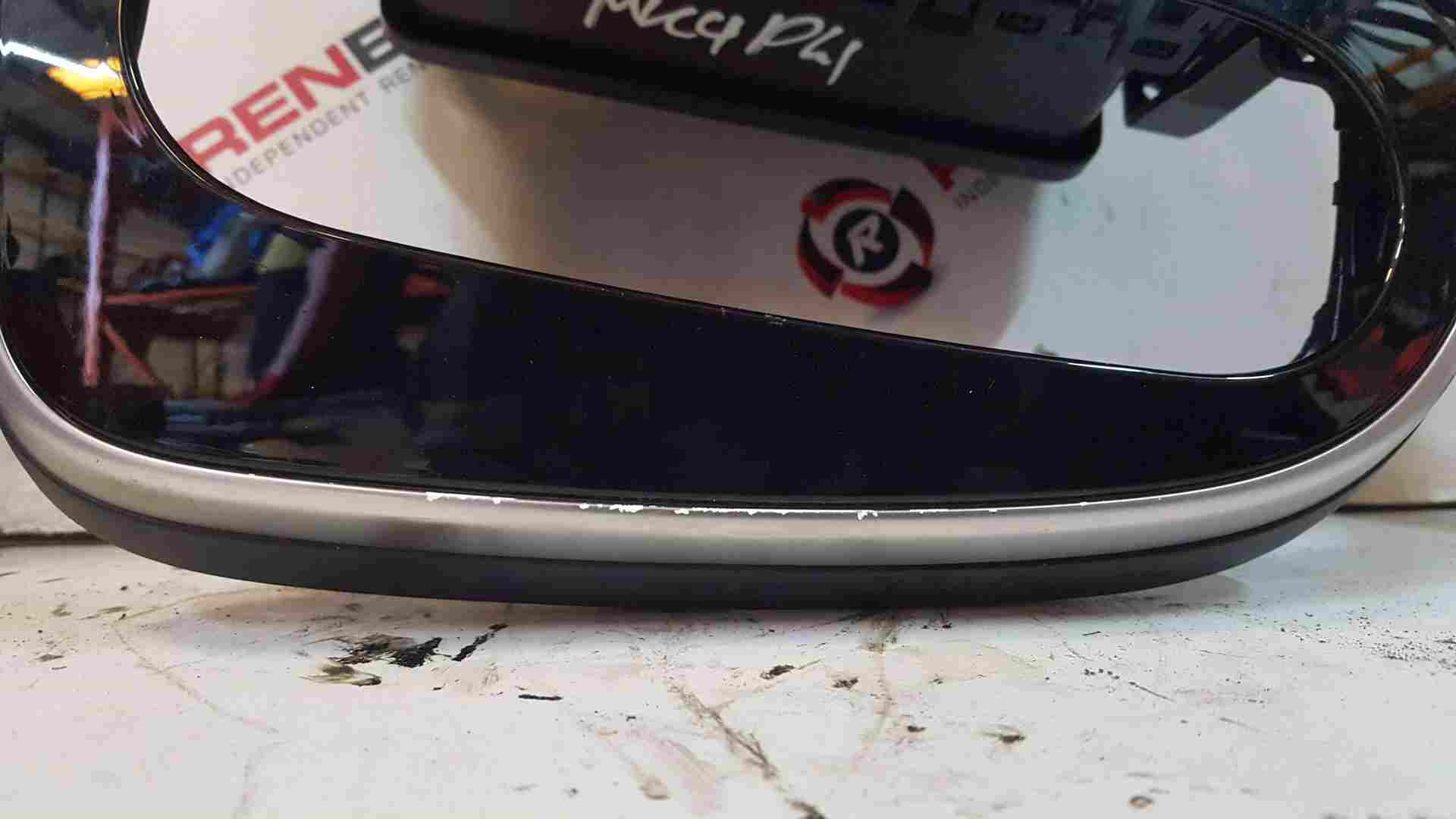 Thumb 3 Renault Clio MK4 2013-2019 Centre Heater Vents + Chrome Black Surround Trim