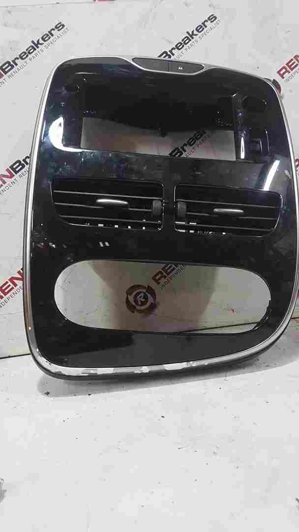 Thumb 8 Renault Clio MK4 2013-2019 Centre Heater Vents + Chrome Black Surround Trim