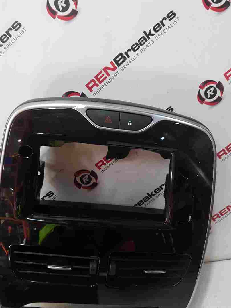 Thumb 3 Renault Clio MK4 2013-2019 Centre Heater Vents + Chrome Black Surround Trim