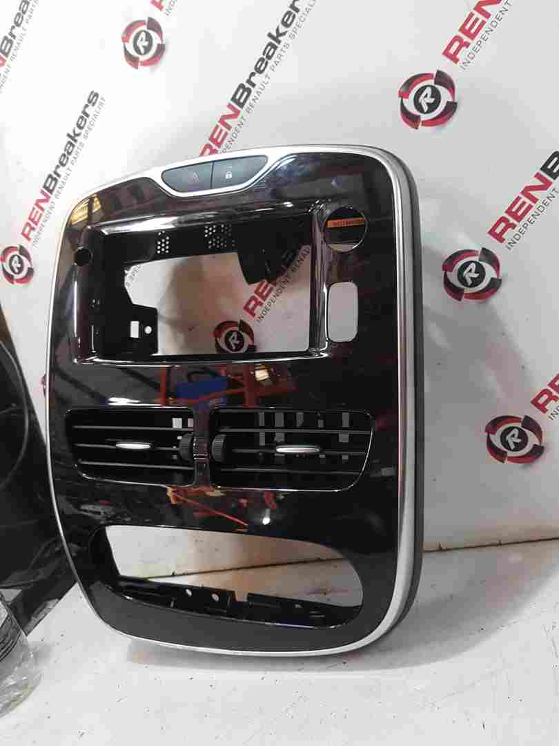 Thumb 6 Renault Clio MK4 2013-2019 Centre Heater Vents + Chrome Black Surround Trim
