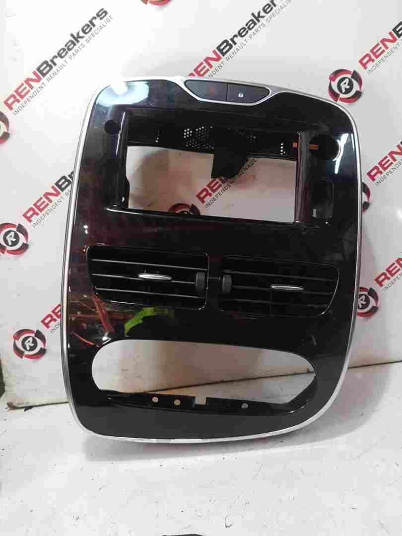 Thumb 7 Renault Clio MK4 2013-2019 Centre Heater Vents + Chrome Black Surround Trim