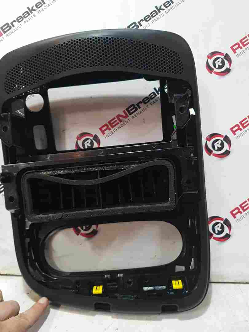 Renault Clio MK4 2013-2019 Centre Heater Vents + Chrome Black Surround Trim