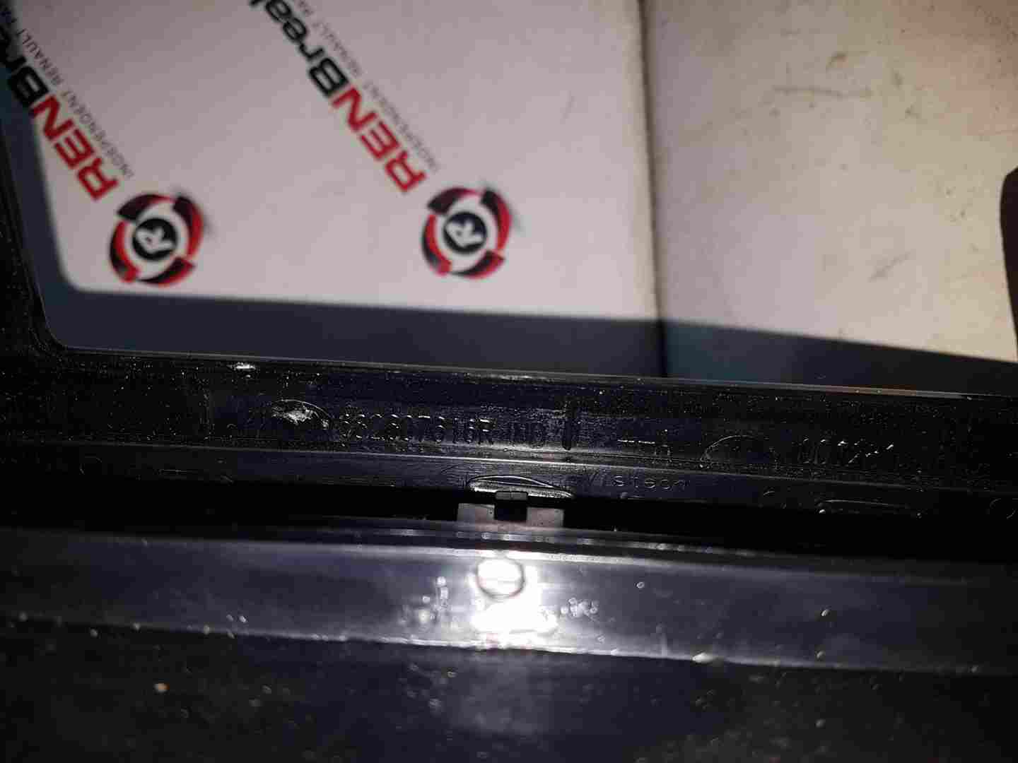 Thumb 2 Renault Clio MK4 2013-2019 Centre Heater Vents + Chrome Black Surround Trim