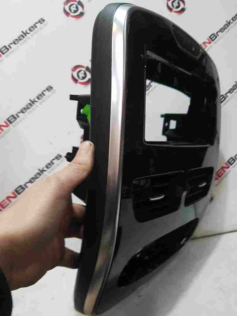 Thumb 5 Renault Clio MK4 2013-2019 Centre Heater Vents + Chrome Black Surround Trim