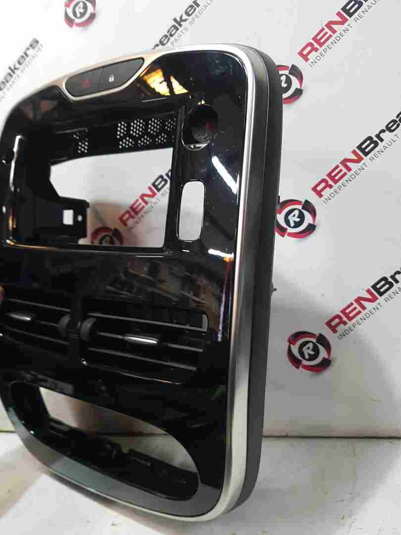 Thumb 7 Renault Clio MK4 2013-2019 Centre Heater Vents + Chrome Black Surround Trim