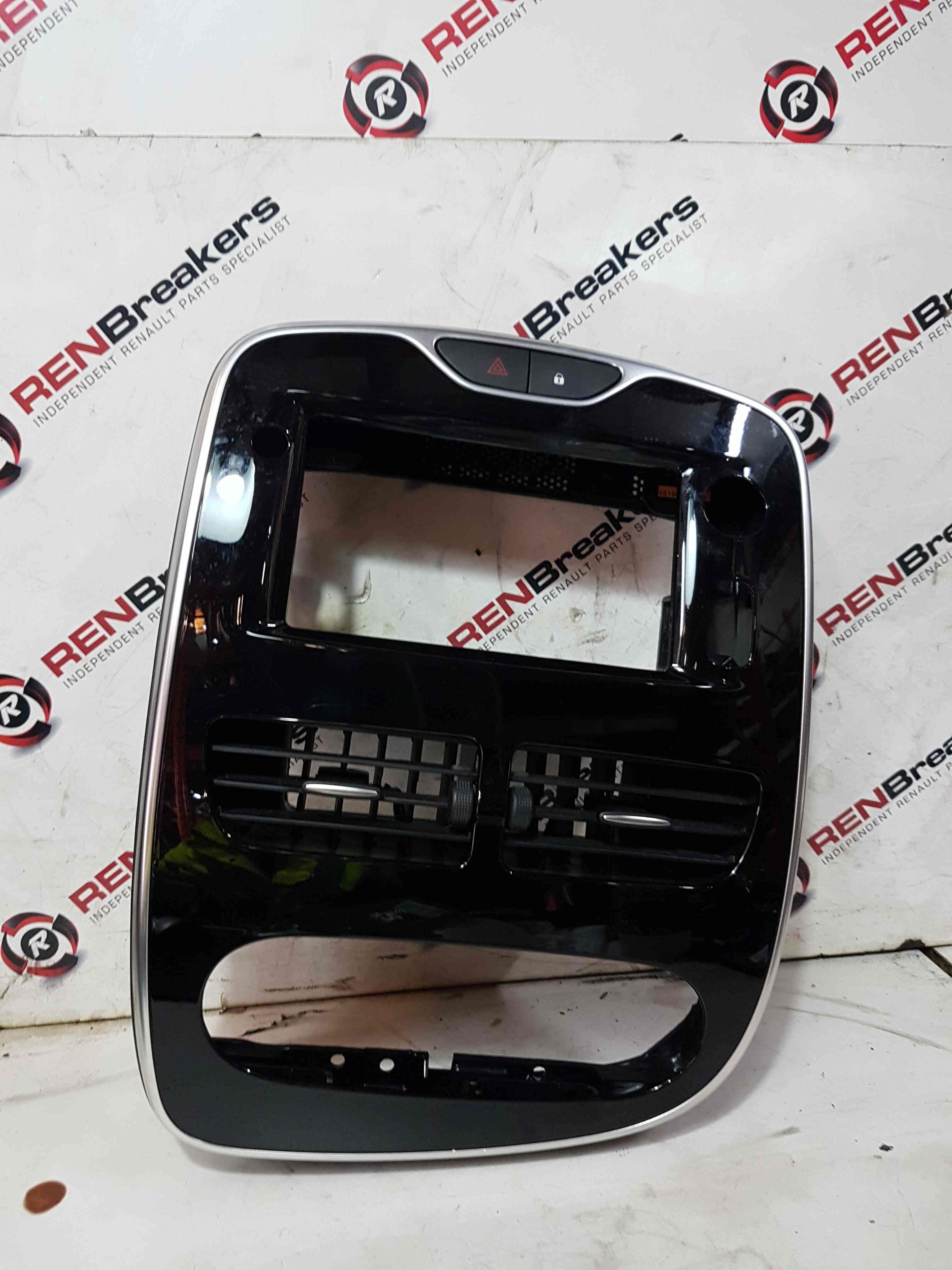 Renault Clio MK4 2013-2019 Centre Heater Vents + Chrome Black Surround Trim