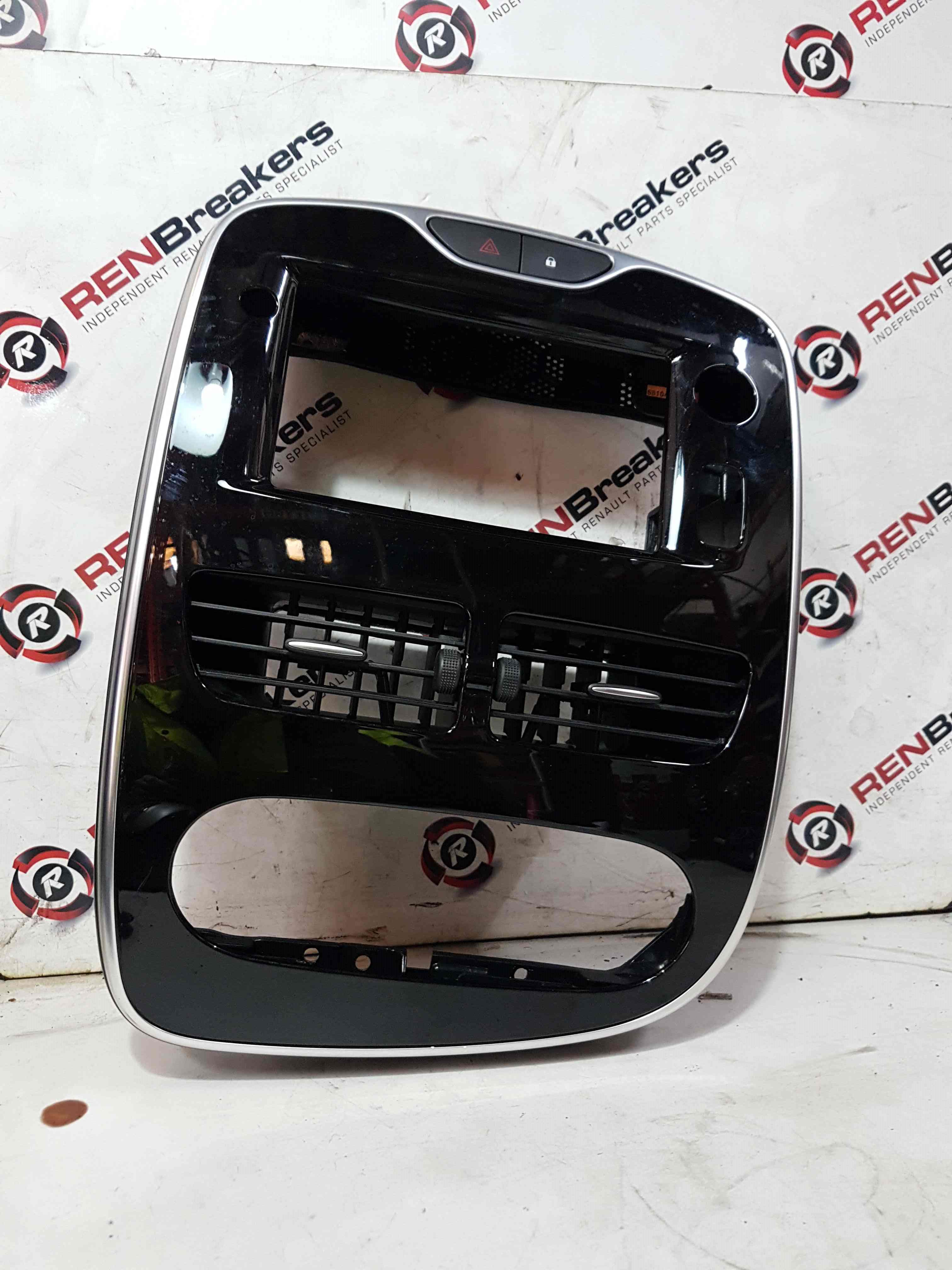 Thumb 8 Renault Clio MK4 2013-2019 Centre Heater Vents + Chrome Black Surround Trim