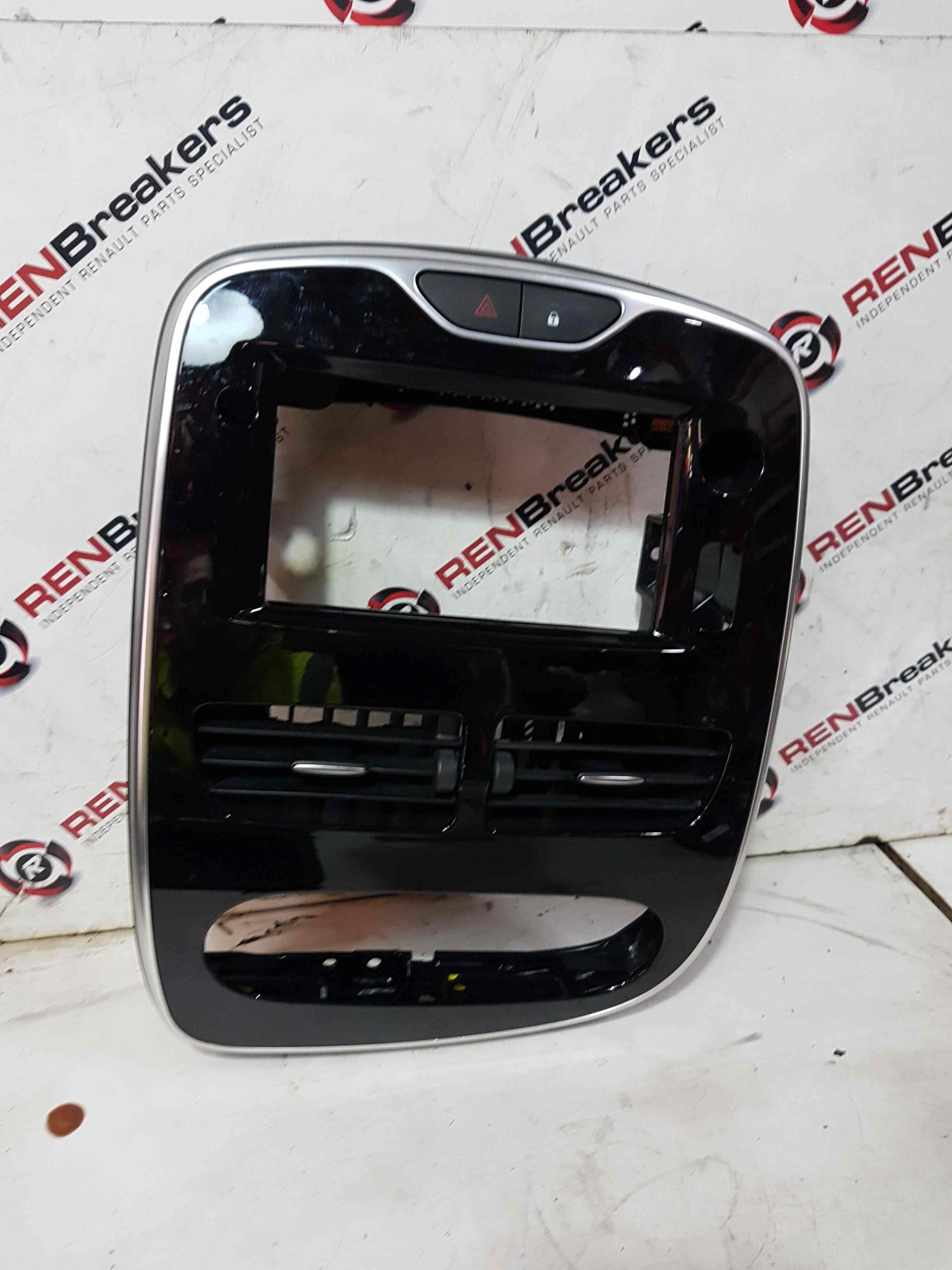 Thumb 10 Renault Clio MK4 2013-2019 Centre Heater Vents + Chrome Black Surround Trim