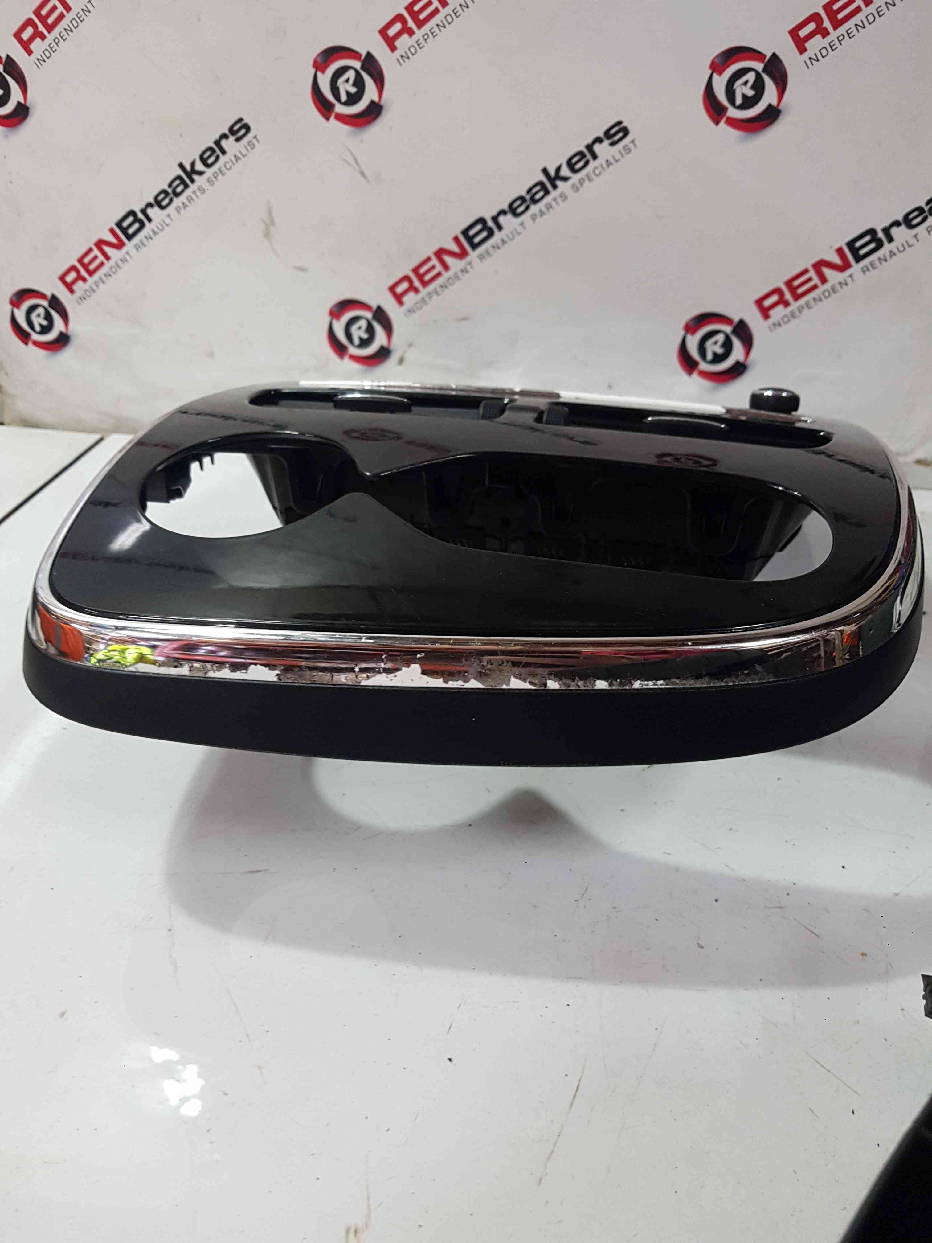 Thumb 7 Renault Clio MK4 2013-2019 Centre Heater Vents + Chrome Black Surround Trim