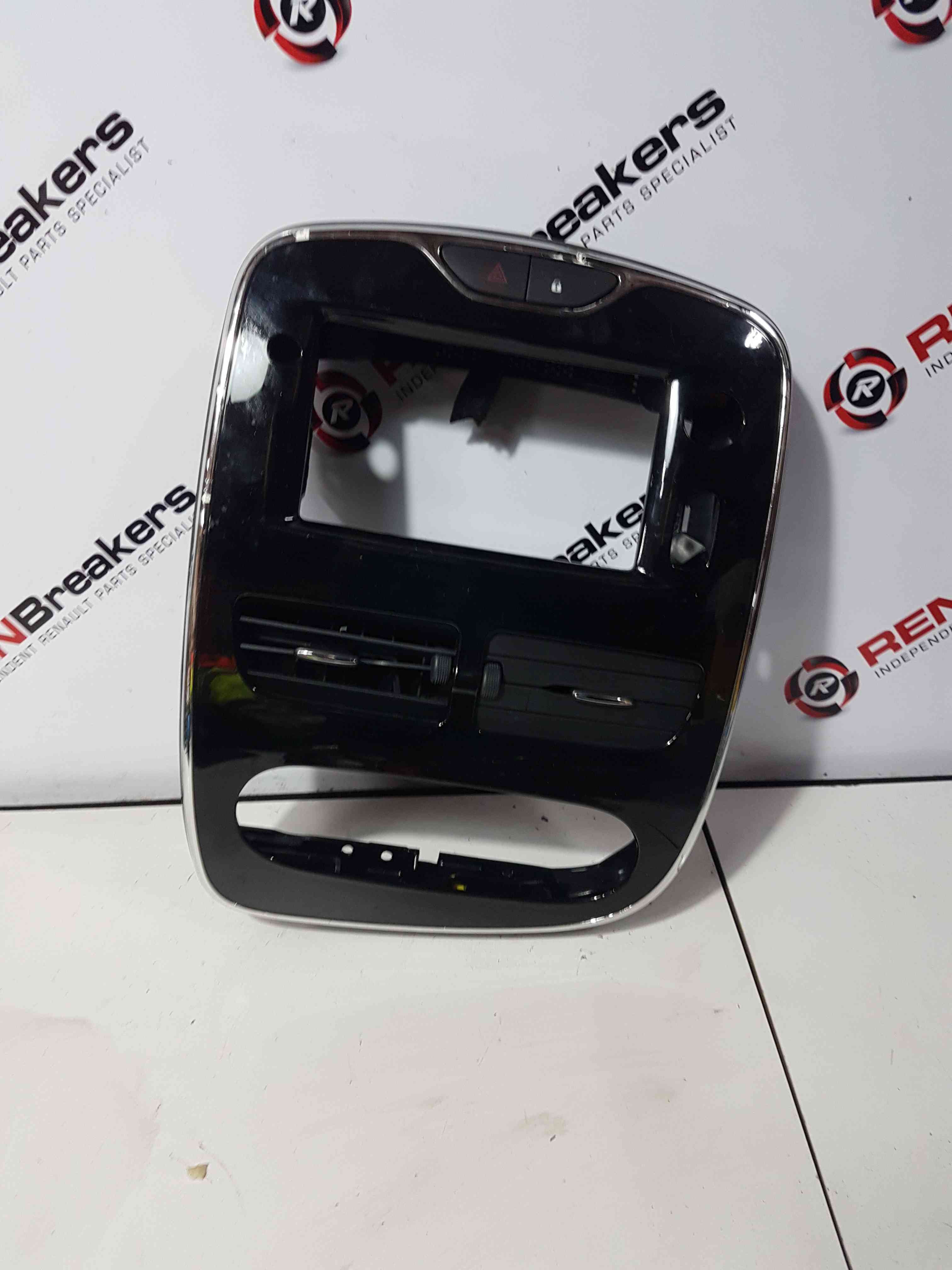 Thumb 7 Renault Clio MK4 2013-2019 Centre Heater Vents + Heater Surround Panel