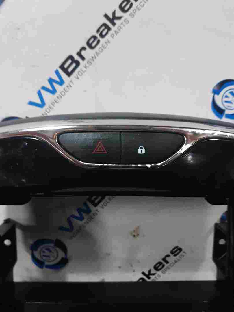 Thumb 2 Renault Clio MK4 2013-2019 Centre Media Player Heater Chrome Black Surround Trim