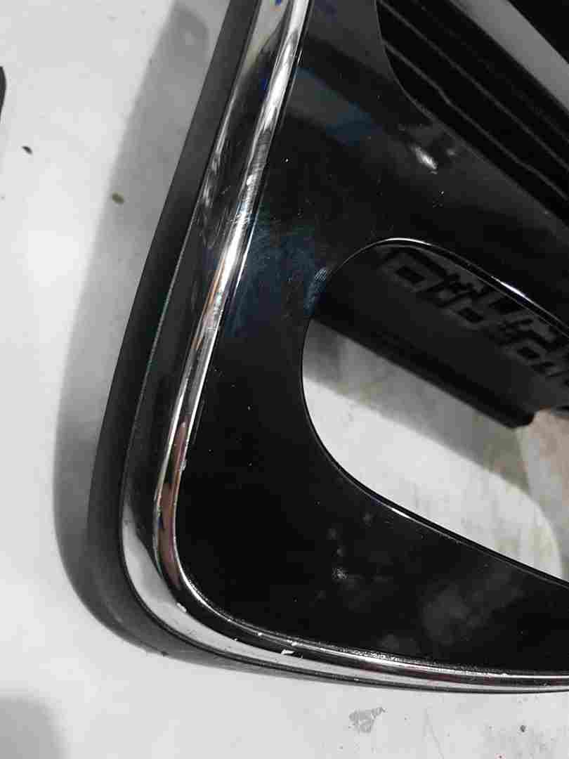 Thumb 5 Renault Clio MK4 2013-2019 Centre Media Player Heater Chrome Black Surround Trim