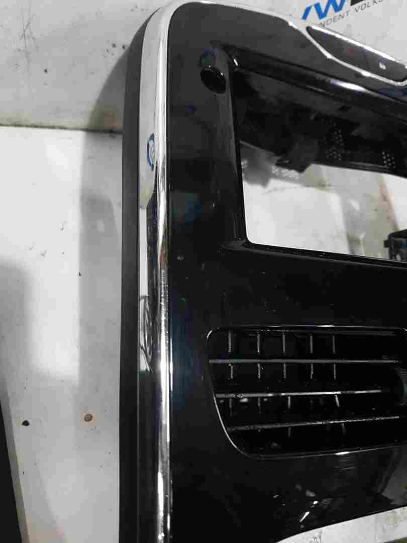 Thumb 8 Renault Clio MK4 2013-2019 Centre Media Player Heater Chrome Black Surround Trim