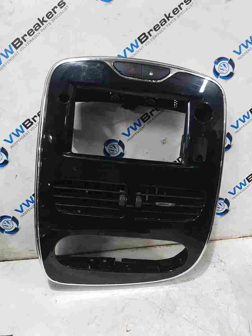 Thumb 10 Renault Clio MK4 2013-2019 Centre Media Player Heater Chrome Black Surround Trim