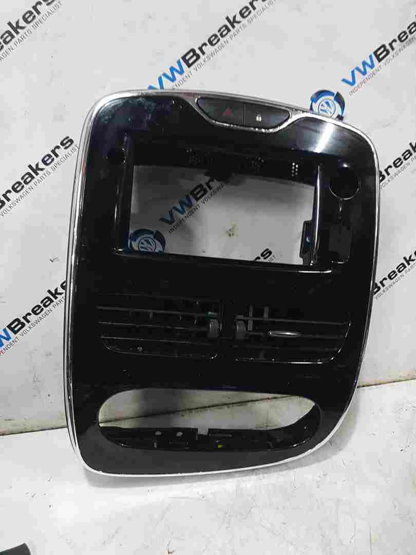 Renault Clio MK4 2013-2019 Centre Media Player Heater Chrome Black Surround Trim