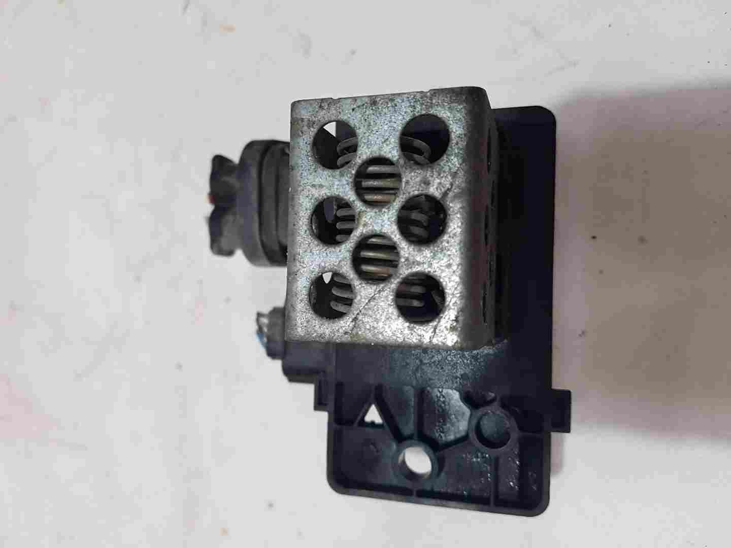 Thumb 2 Renault Clio MK4 2013-2019 Coolant FAN Relay 255501295R