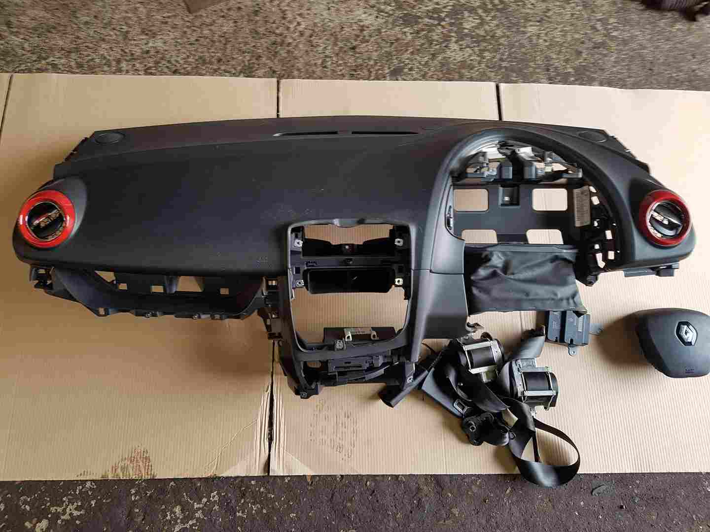 Renault Clio MK4 2013-2019 Dashboard Airbag KIT Steering Airbag Module Belts