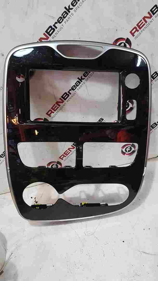 Thumb 5 Renault Clio MK4 2013-2019 Dashboard Centre Heater Controls Surround Black