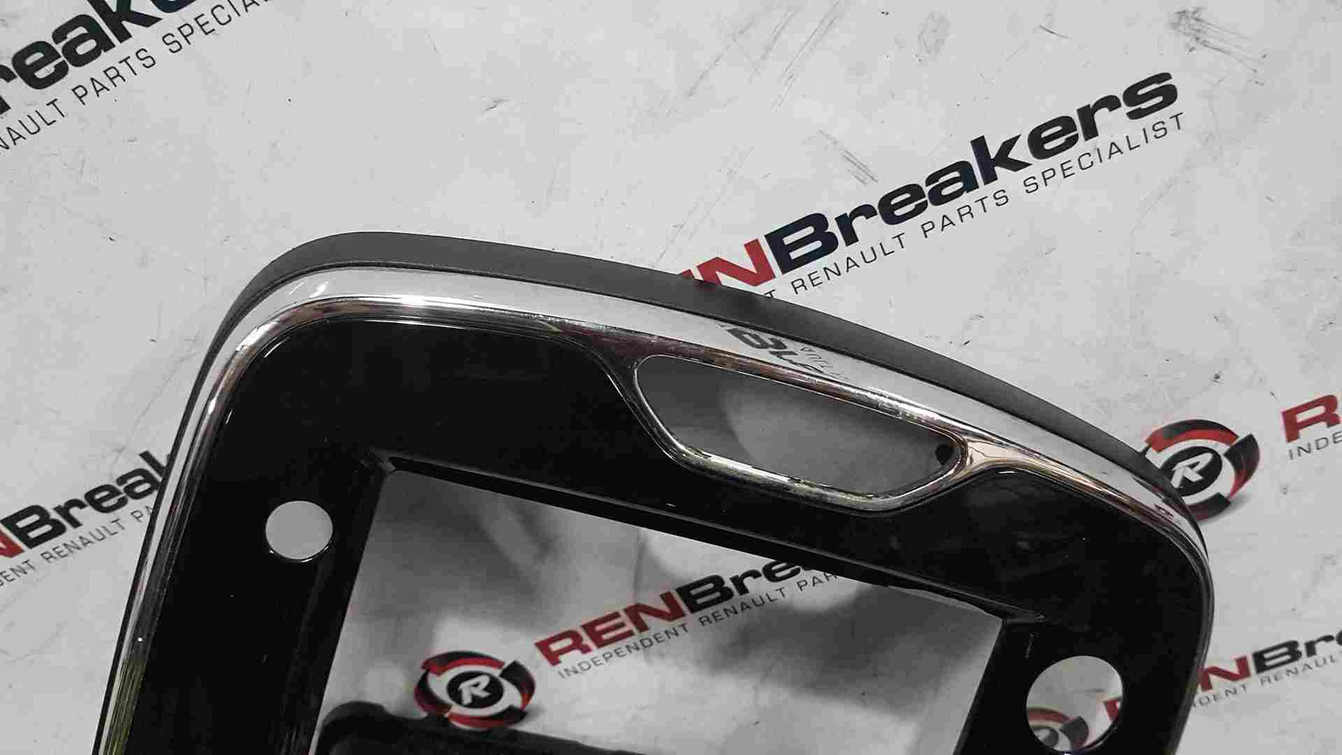 Thumb 4 Renault Clio MK4 2013-2019 Dashboard Centre Heater Controls Surround Gloss Black