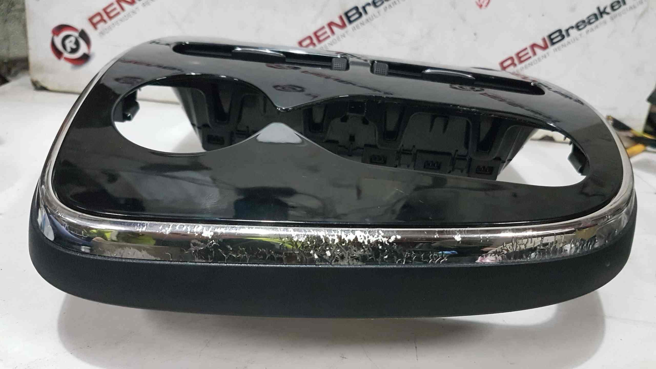 Renault Clio MK4 2013-2019 Dashboard Centre Heater Controls Surround Gloss Black