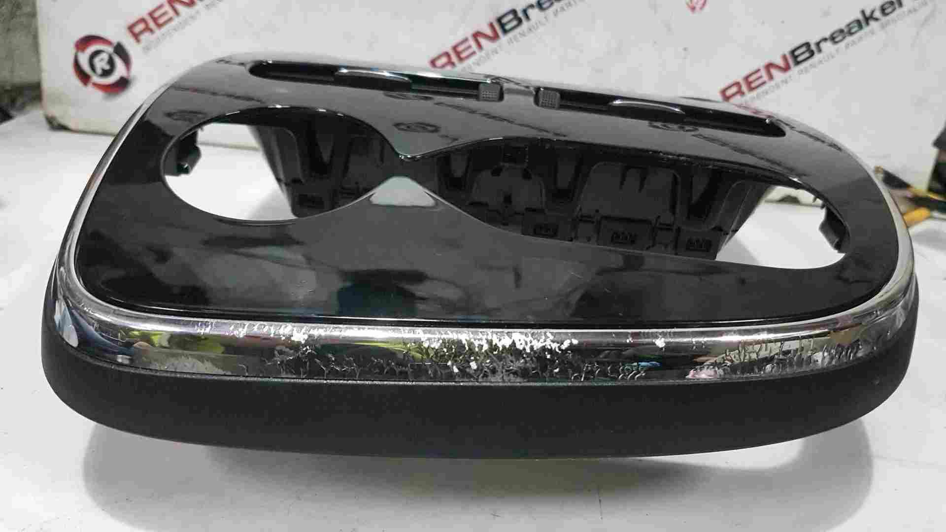 Thumb 6 Renault Clio MK4 2013-2019 Dashboard Centre Heater Controls Surround Gloss Black