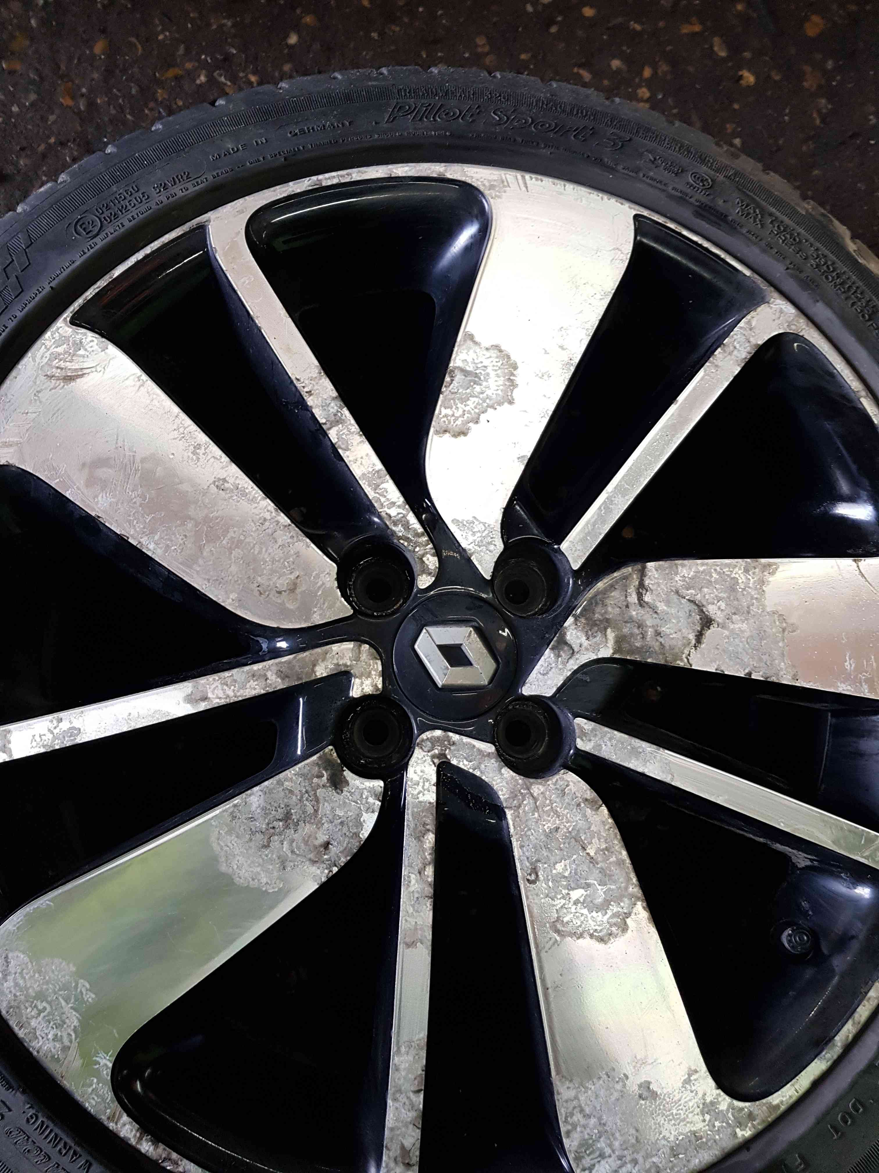 Thumb 4 Renault Clio MK4 2013-2019 Drenalic Alloy Wheel + Tyre 205 45 17 5mm Tread 2/5