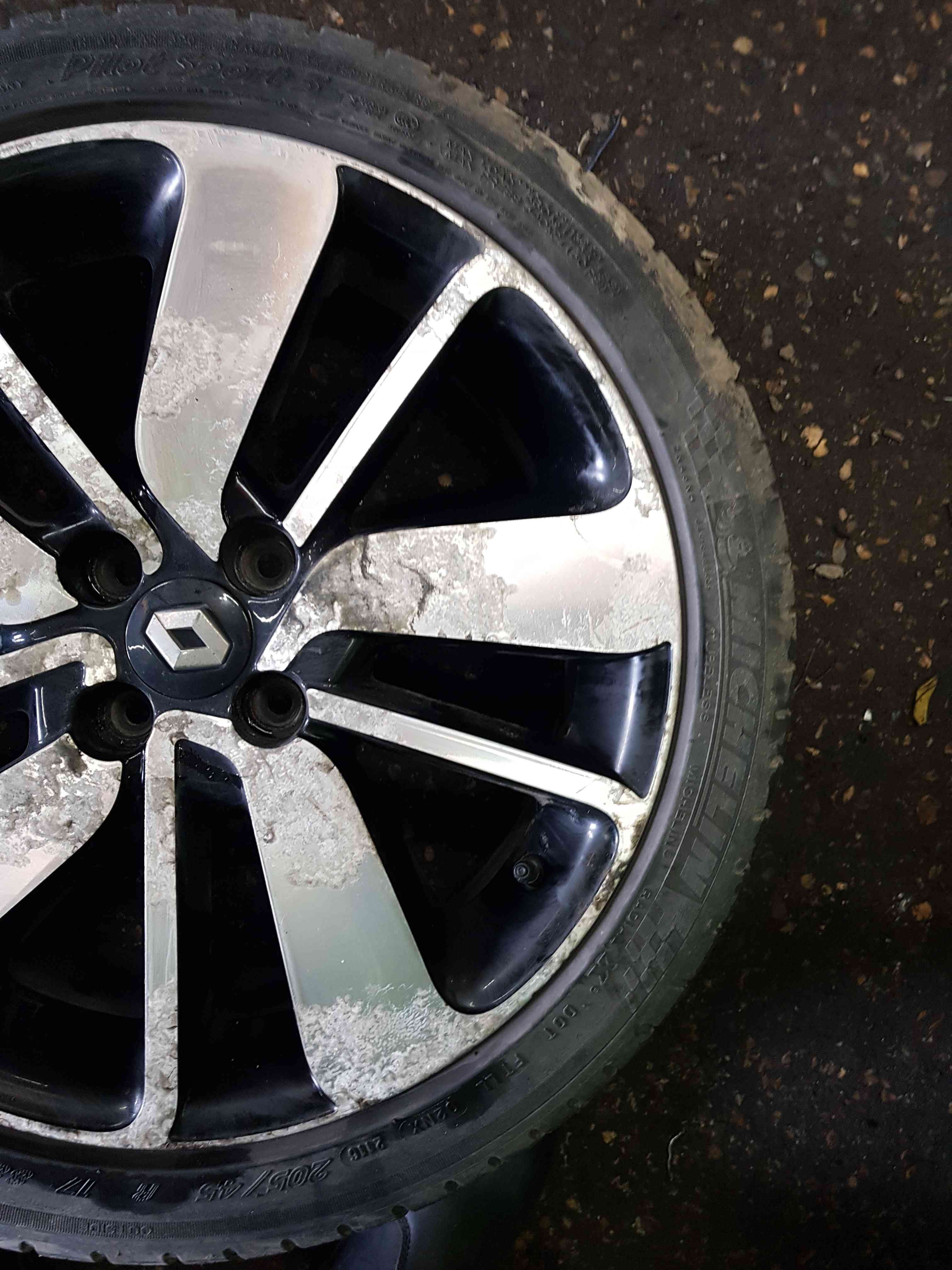 Thumb 5 Renault Clio MK4 2013-2019 Drenalic Alloy Wheel + Tyre 205 45 17 5mm Tread 2/5