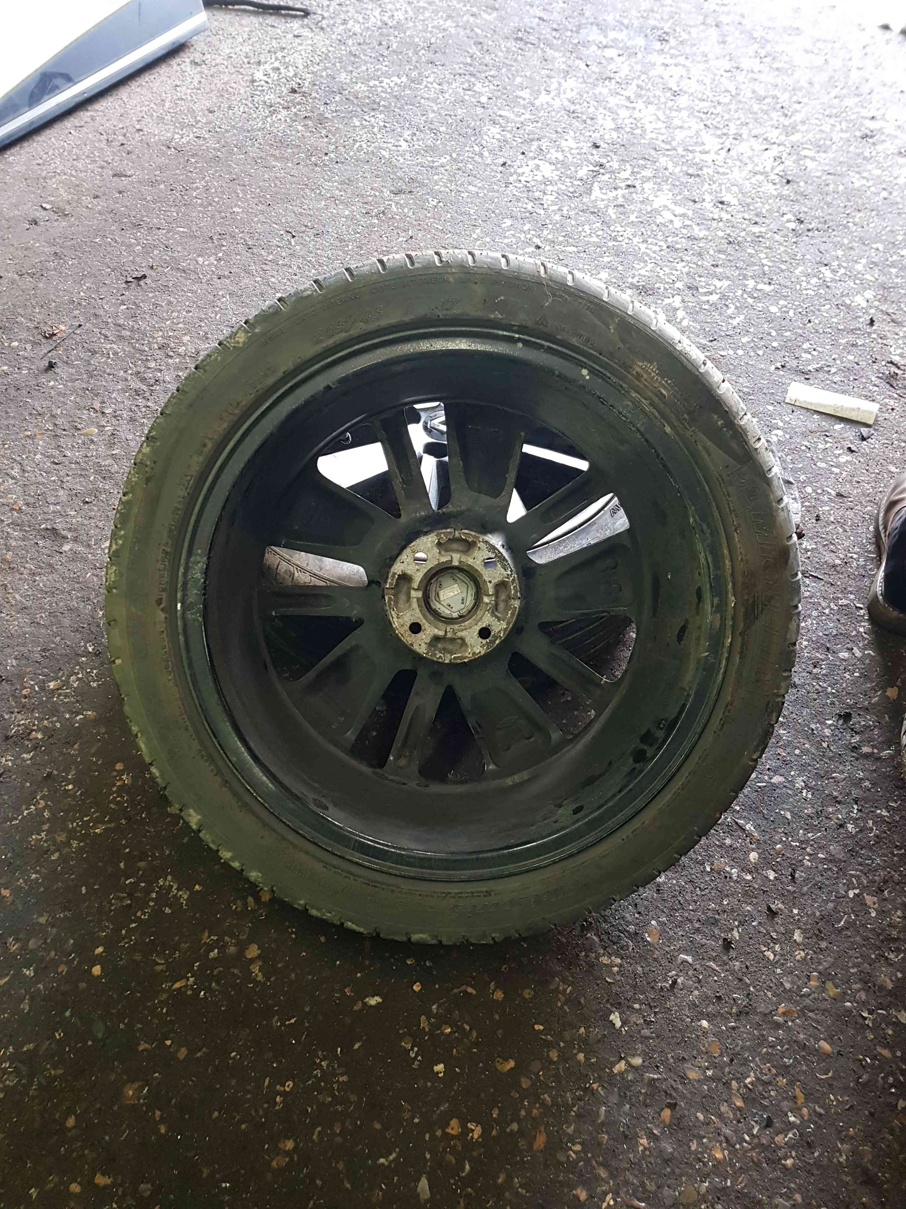 Thumb 8 Renault Clio MK4 2013-2019 Drenalic Alloy Wheel + Tyre 205 45 17 5mm Tread 2/5