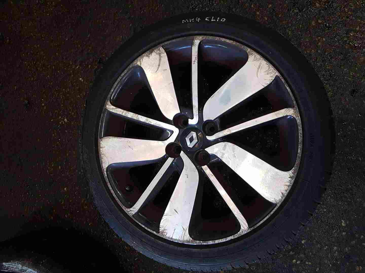 Thumb 2 Renault Clio MK4 2013-2019 Drenalic Alloy Wheel + Tyre 205 45 17 5Mm Tread 3/5