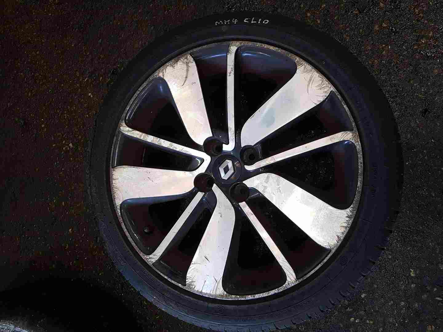 Thumb 3 Renault Clio MK4 2013-2019 Drenalic Alloy Wheel + Tyre 205 45 17 5Mm Tread 3/5