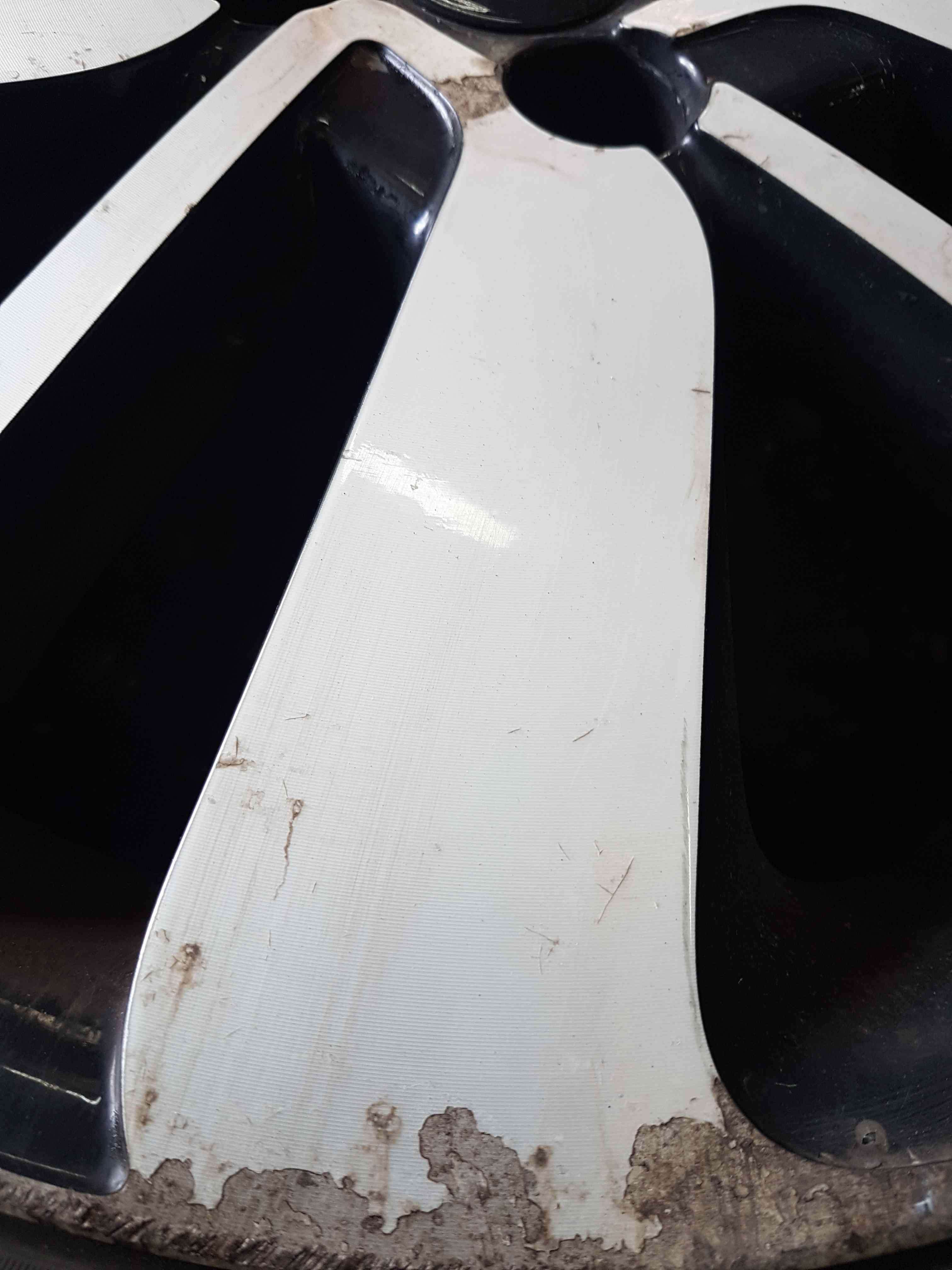 Thumb 5 Renault Clio MK4 2013-2019 Drenalic Alloy Wheel + Tyre 205 45 17 5mm Tread 2/5