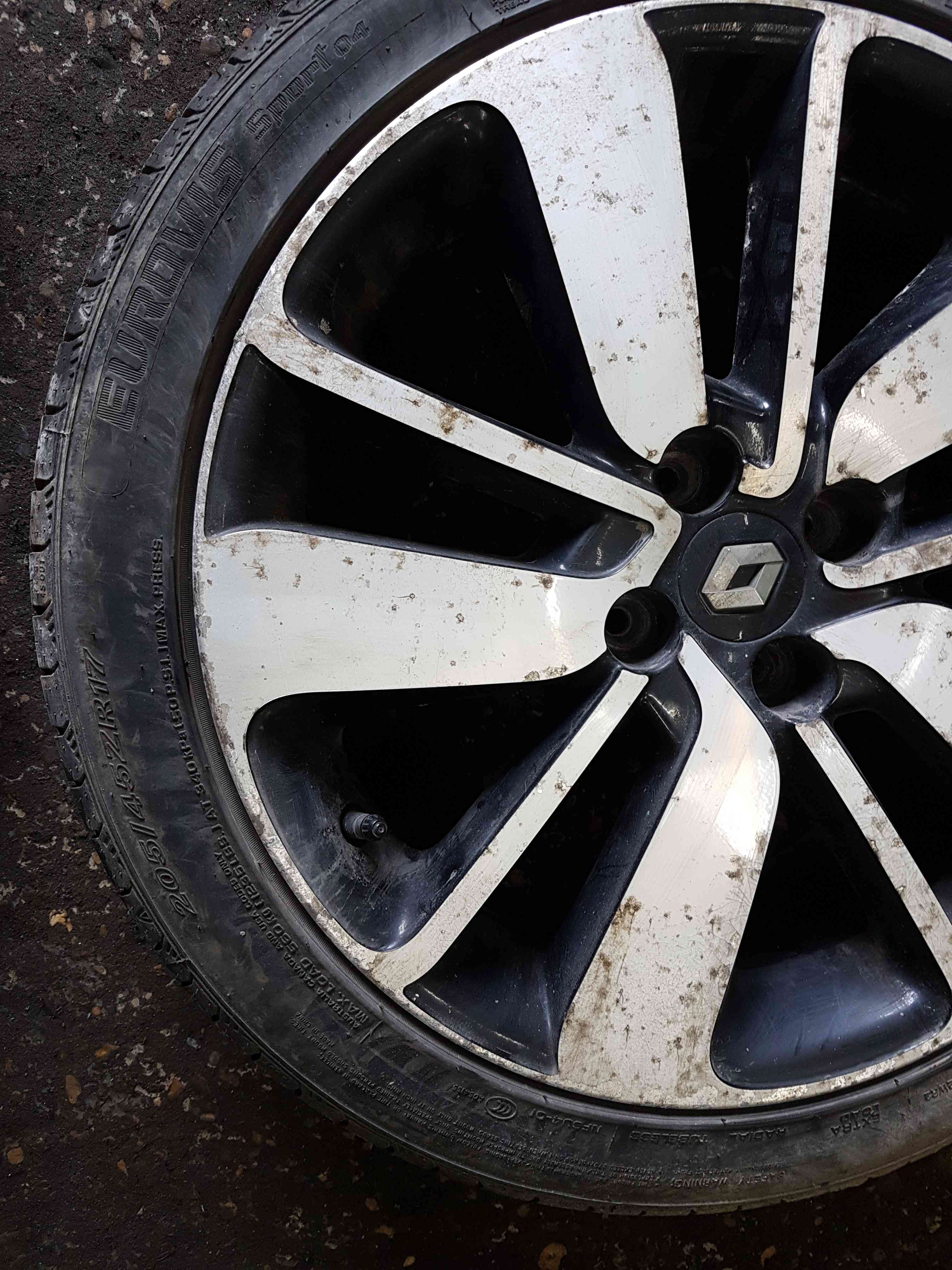 Thumb 3 Renault Clio MK4 2013-2019 Drenalic Alloy Wheel + Tyre 205 45 17 5mm Tread 2/5