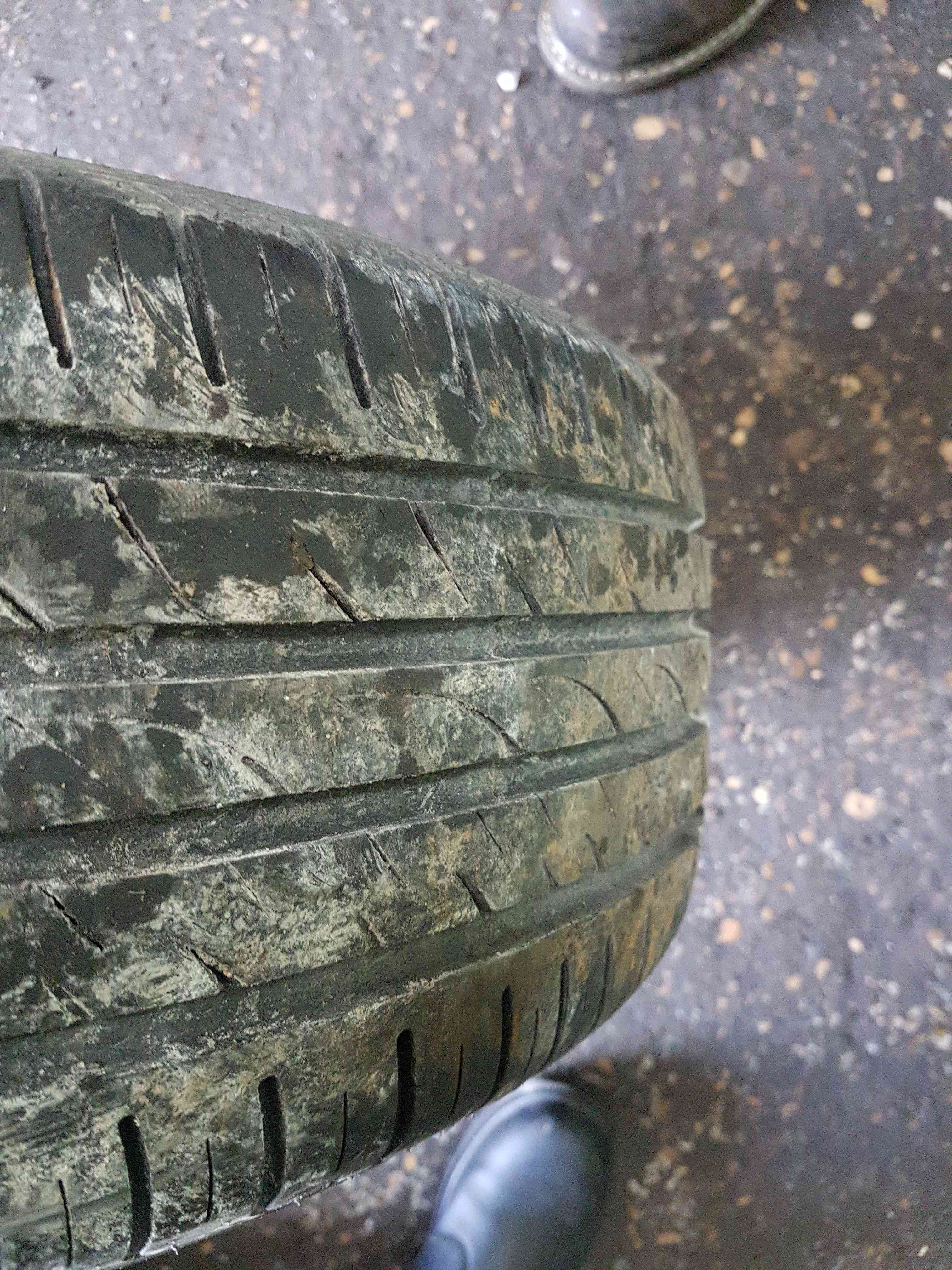 Thumb 8 Renault Clio MK4 2013-2019 Drenalic Alloy Wheel + Tyre 205 45 17 5mm Tread 2/5