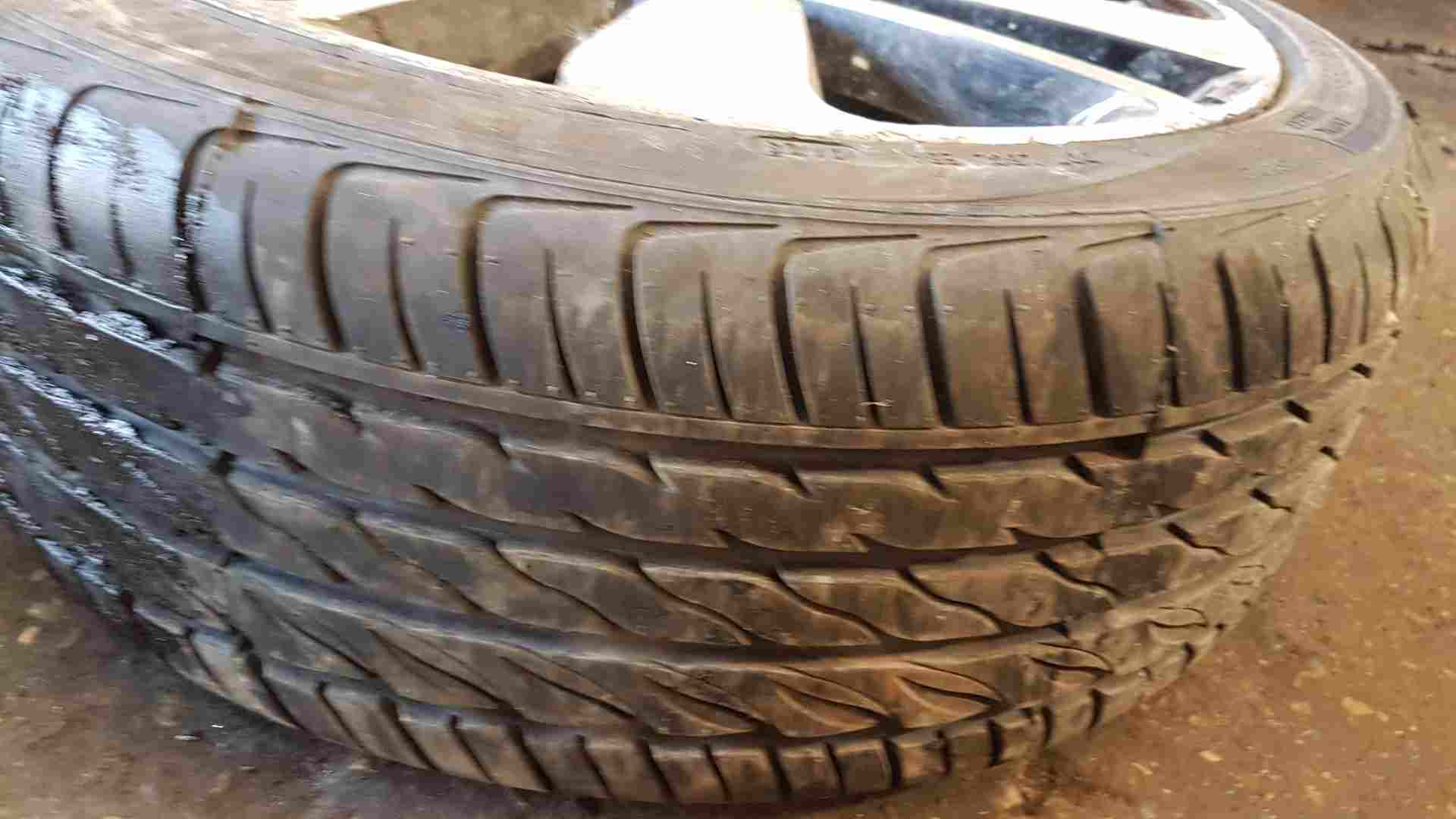 Thumb 3 Renault Clio MK4 2013-2019 Drenalic Alloy Wheel + Tyre 205 45 17 7Mm Tread 3/5