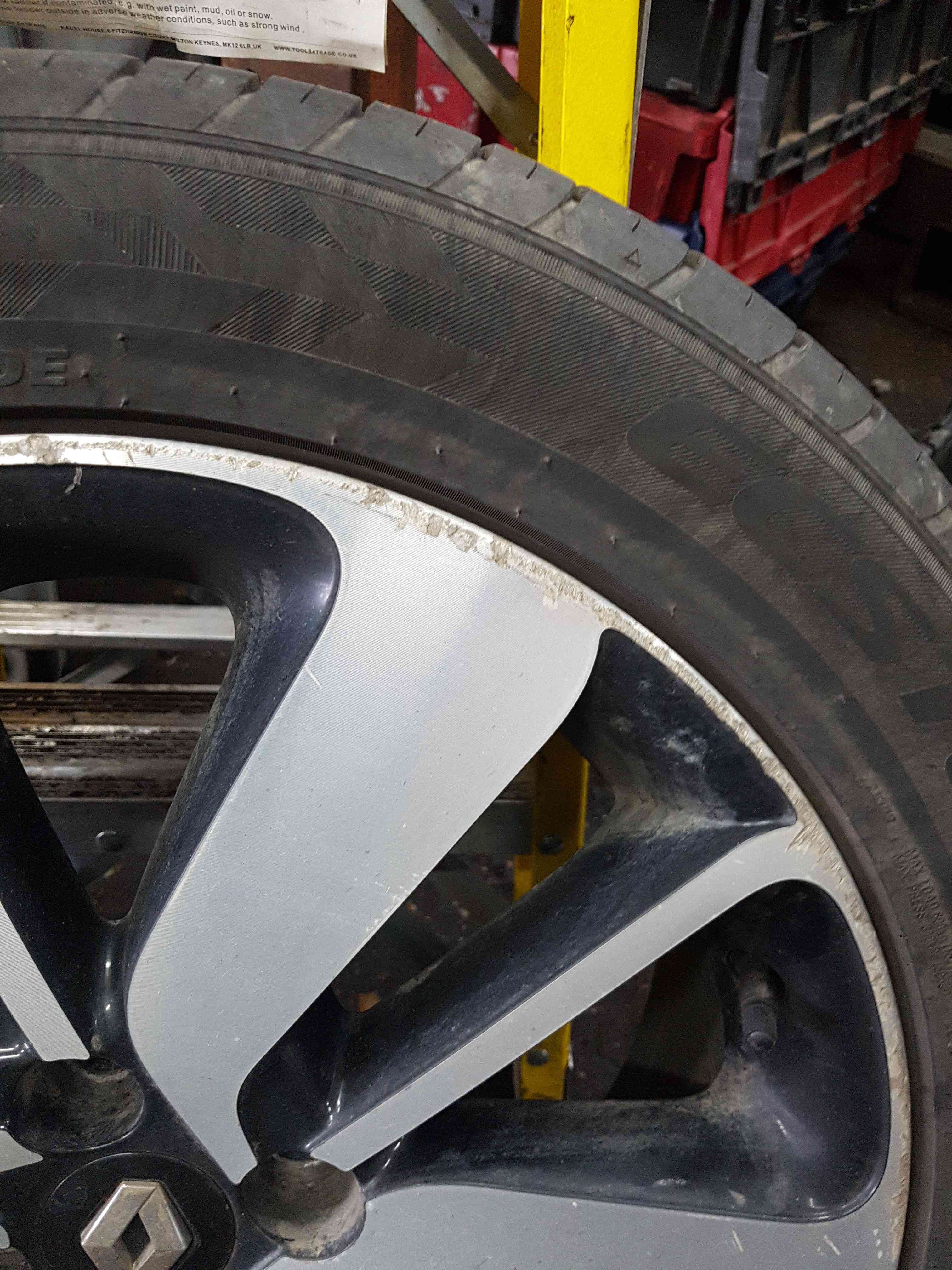 Thumb 4 Renault Clio MK4 2013-2019 Drenalic Alloy Wheel 17Inch 3/5 6Mm Tyre 205 45 17