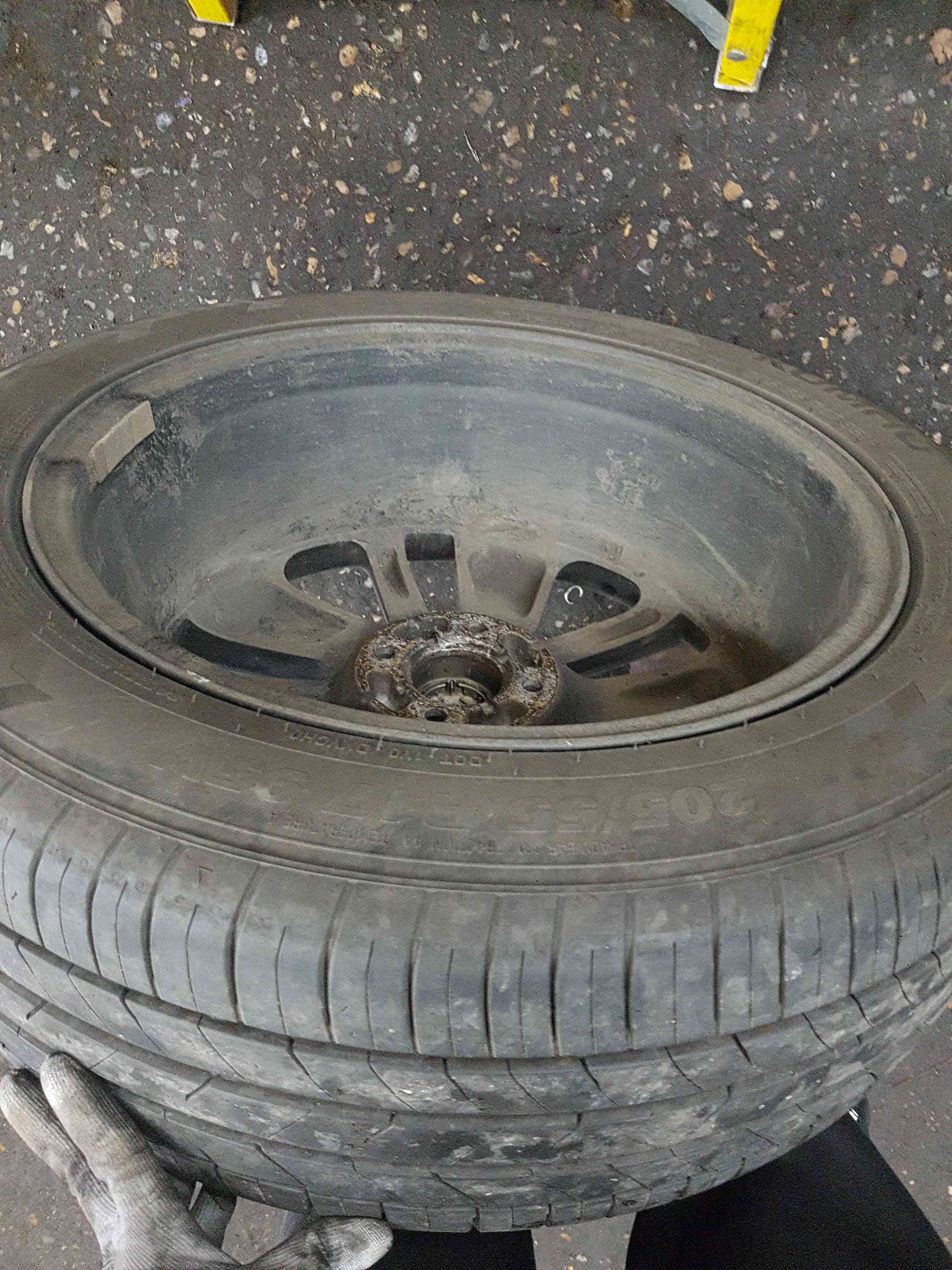 Thumb 9 Renault Clio MK4 2013-2019 Drenalic Alloy Wheel 17Inch 3/5 6Mm Tyre 205 45 17