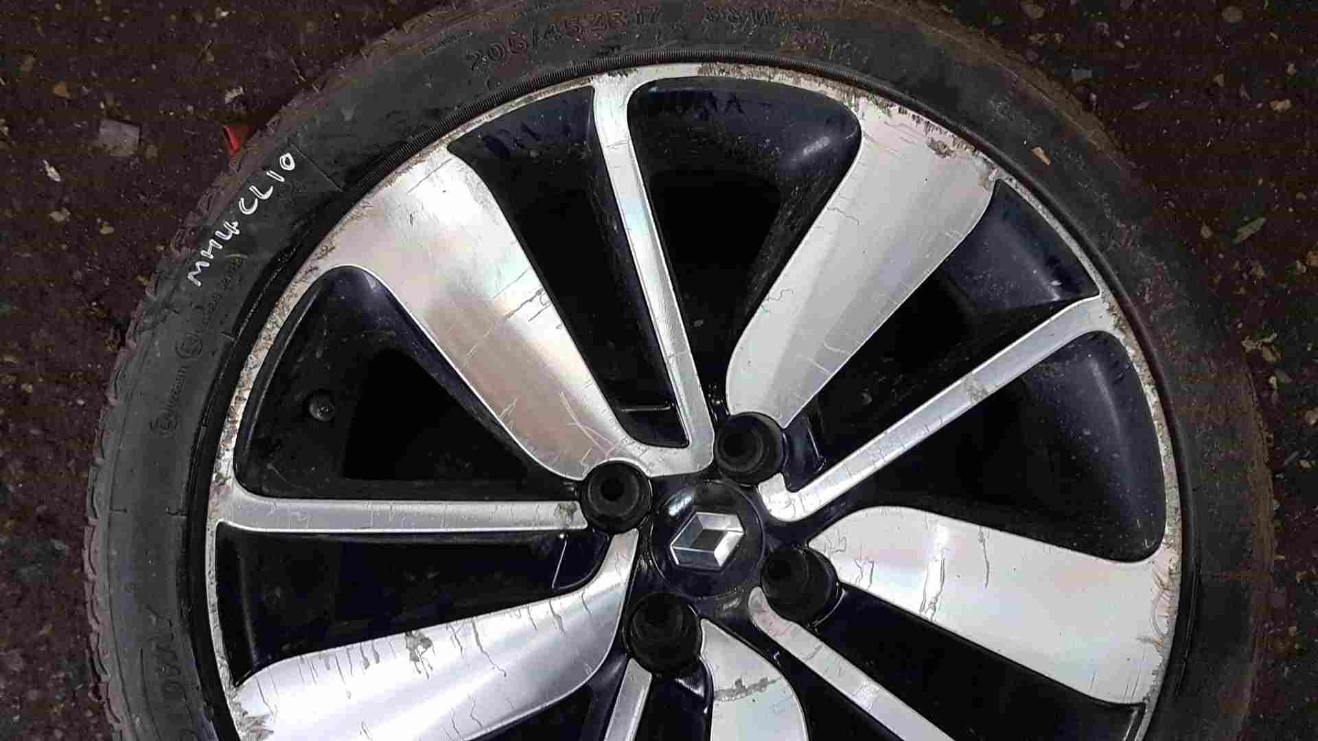 Thumb 3 Renault Clio MK4 2013-2019 Drenalic Alloy Wheel 17inch 3/5 403006755R