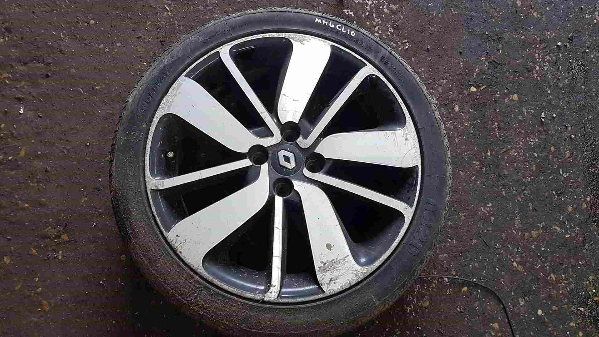 Renault Clio MK4 2013-2019 Drenalic Alloy Wheel 17inch 3/5