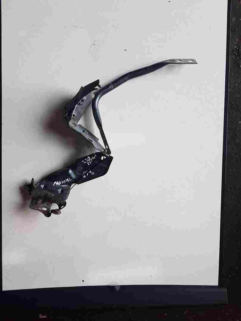 Thumb 6 Renault Clio MK4 2013-2019 Drivers OSF Front Bumper Support Brackets Gray
