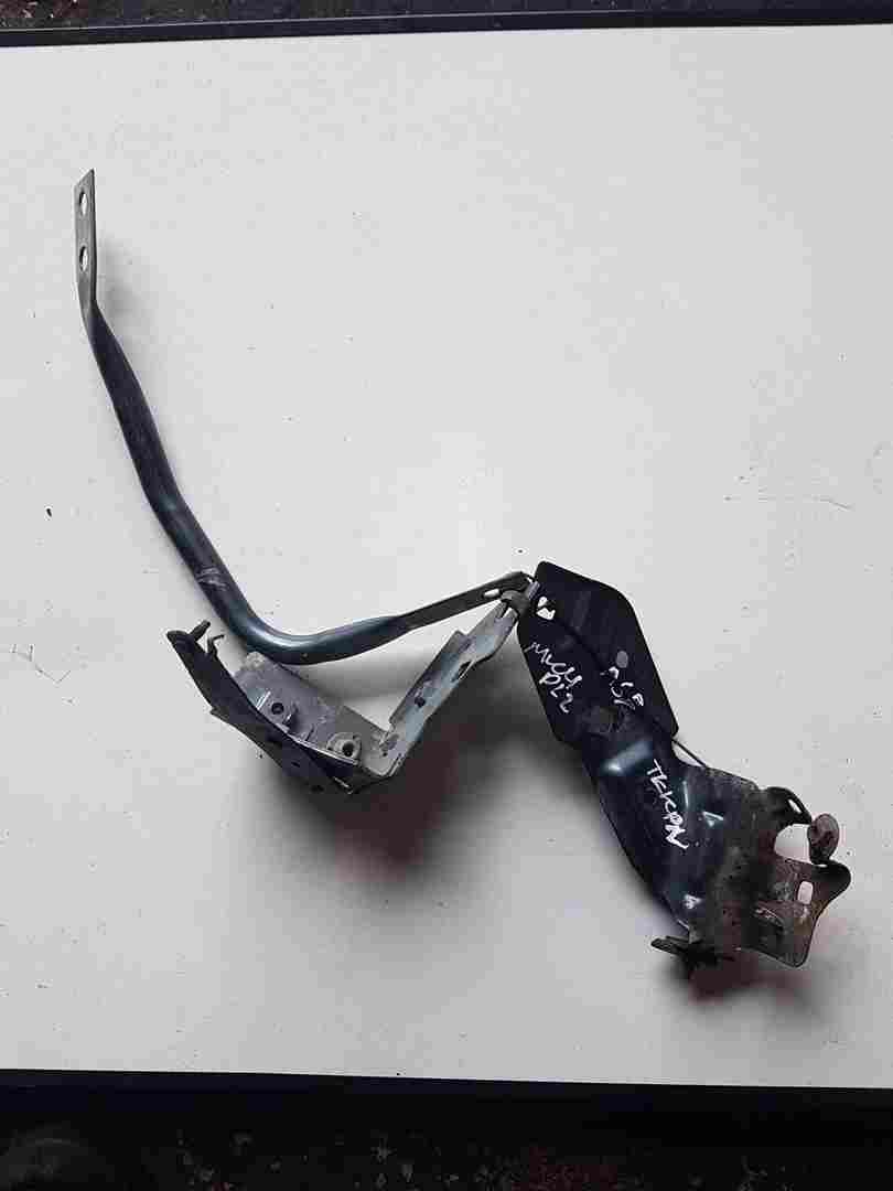 Renault Clio MK4 2013-2019 Drivers OSF Front Bumper Support Brackets Gray
