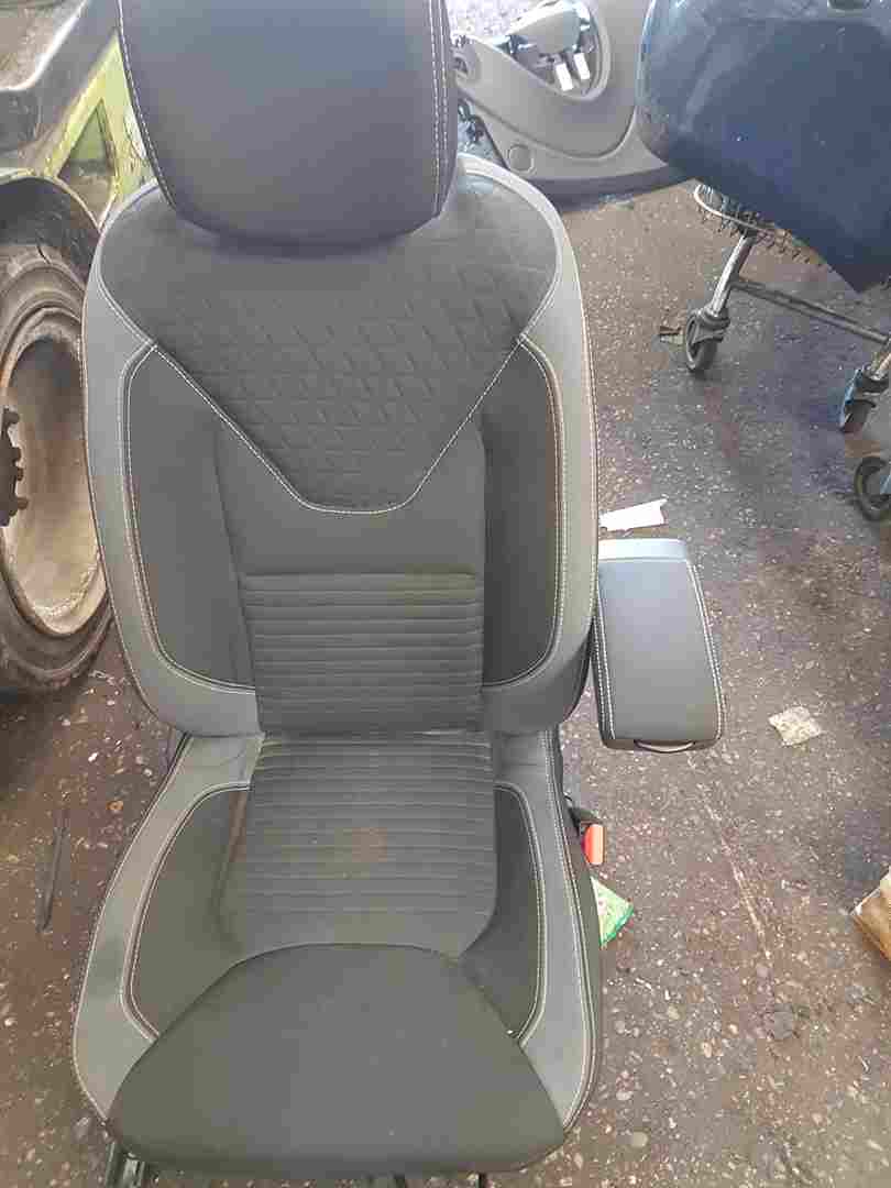 Thumb 2 Renault Clio MK4 2013-2019 Drivers OSF Front Chair Seat + ARM Rest
